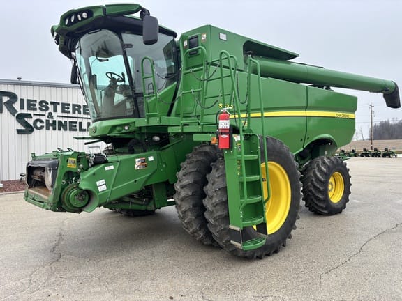 2013 John Deere S670 Equipment Image0