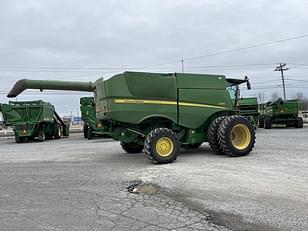 Main image John Deere S670 11