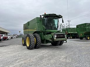 Main image John Deere S670 14