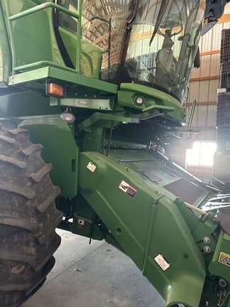 Image of John Deere S670 Image 1