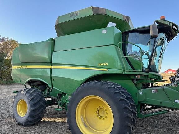Image of John Deere S670 Primary image