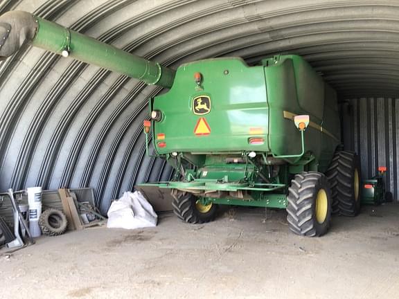 Image of John Deere S670 equipment image 1