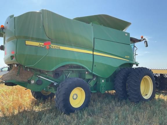 Image of John Deere S670 equipment image 2