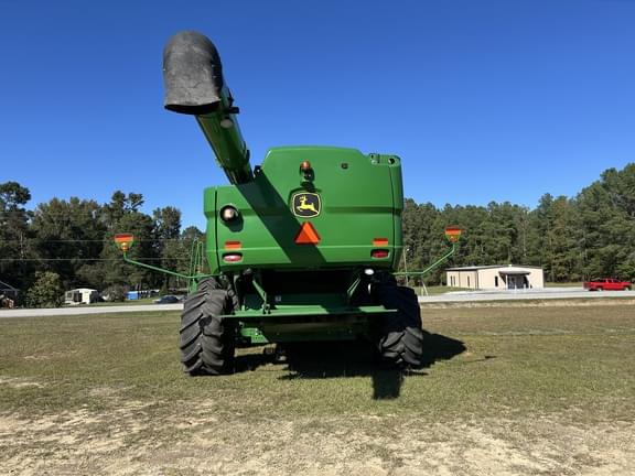 Image of John Deere S670 equipment image 2
