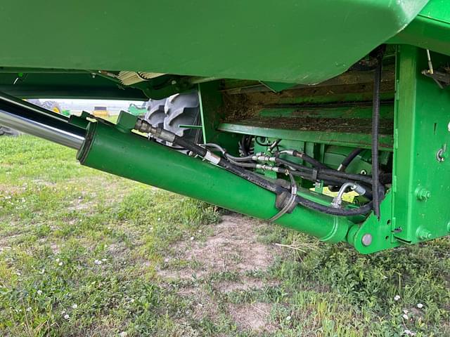 Image of John Deere S670 equipment image 3