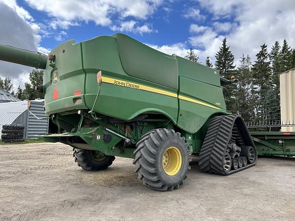 Image of John Deere S680 equipment image 2