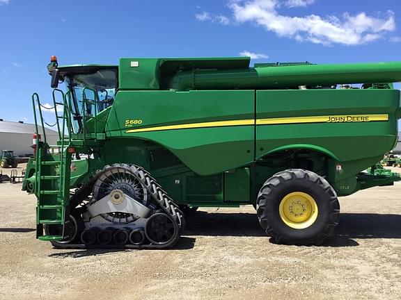 Image of John Deere S680 equipment image 2