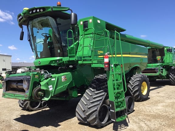 2013 John Deere S680 Equipment Image0