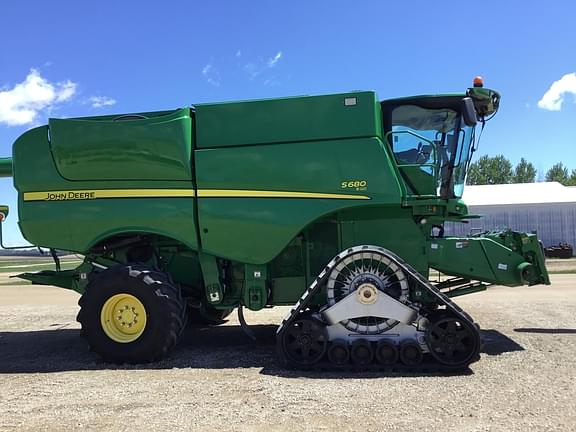 Image of John Deere S680 equipment image 3
