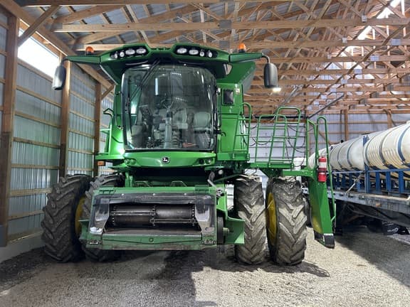 Image of John Deere S680 equipment image 2