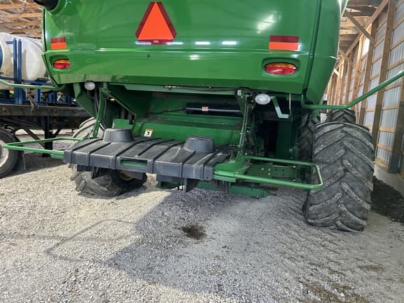 Image of John Deere S680 equipment image 3