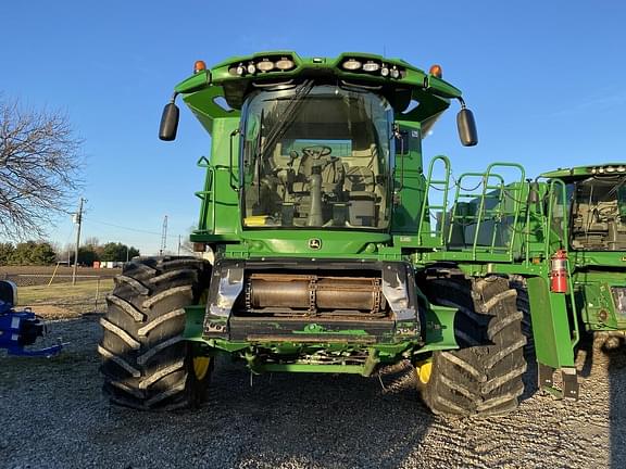 Image of John Deere S680 equipment image 2