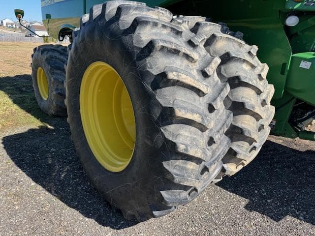 Image of John Deere S680 equipment image 3