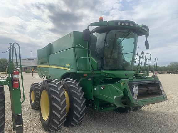 Image of John Deere S680 equipment image 1