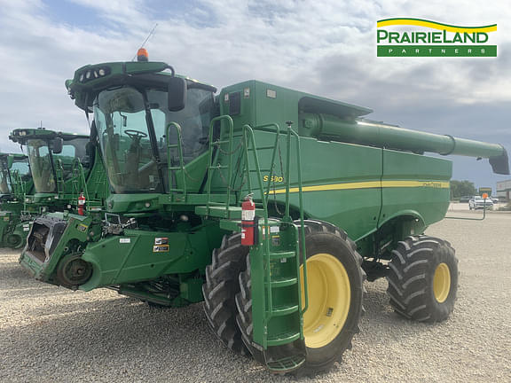 Image of John Deere S680 Primary image