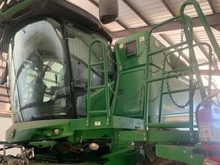 Image of John Deere S680 equipment image 1