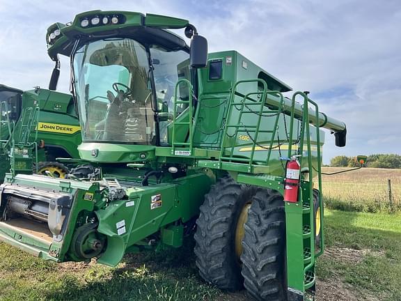 Image of John Deere S680 equipment image 1