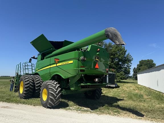 Image of John Deere S680 equipment image 2