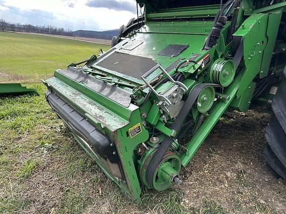 Image of John Deere S680 equipment image 4