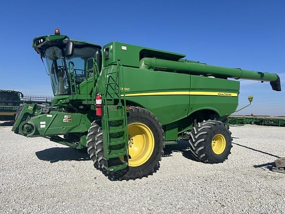 Image of John Deere S680 Primary image