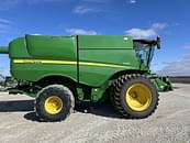 Thumbnail image John Deere S680 4