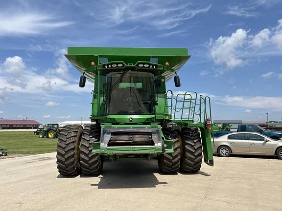 Image of John Deere S680 equipment image 3