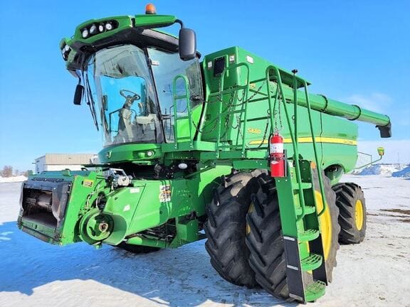 Main image John Deere S680