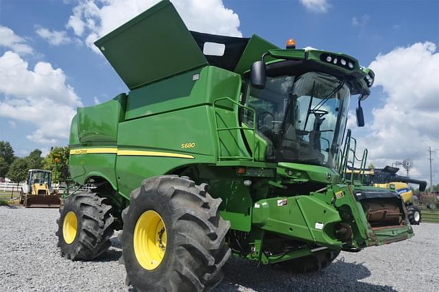 Image of John Deere S680 equipment image 3