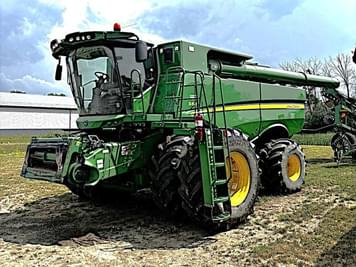 Main image John Deere S680