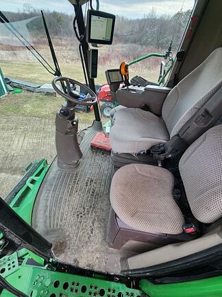 Image of John Deere S680 equipment image 3
