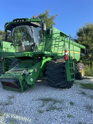Main image John Deere S680