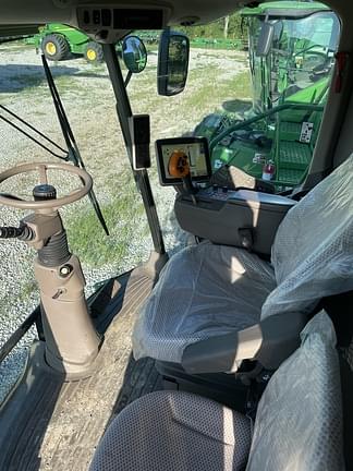 Image of John Deere S680 equipment image 3