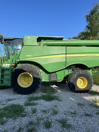 Image of John Deere S680 equipment image 2
