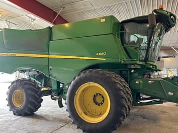 Main image John Deere S680