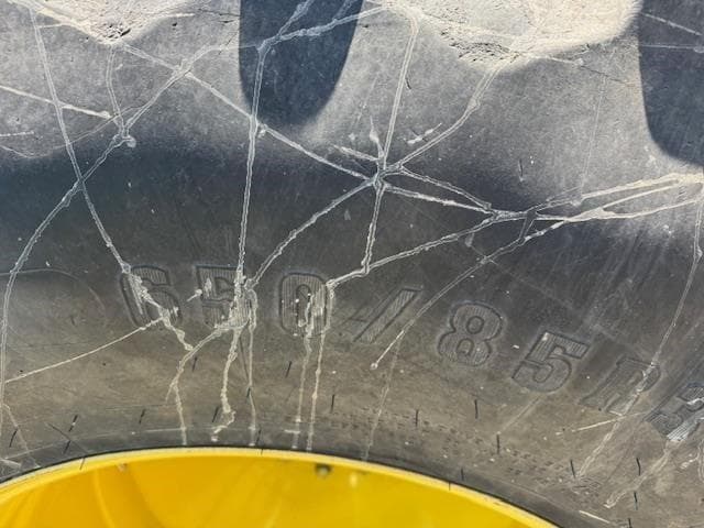 Image of John Deere S680 equipment image 4