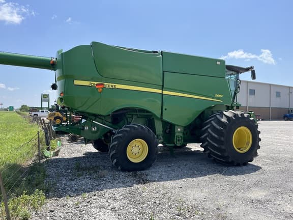 Image of John Deere S680 equipment image 1