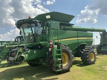 Main image John Deere S680