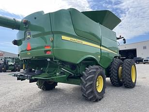 Main image John Deere S680 5