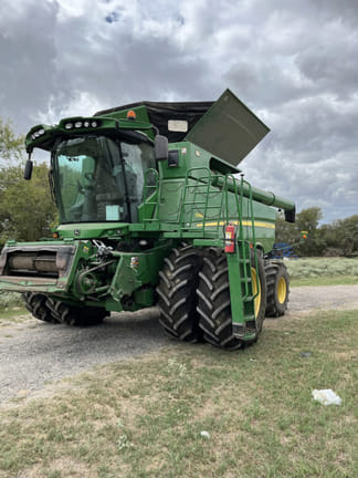 Main image John Deere S680