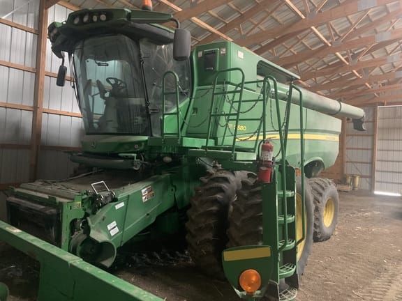 2013 John Deere S680 Image