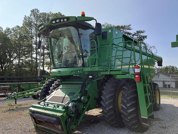 Image of John Deere S680 equipment image 1