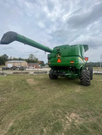 Image of John Deere S680 equipment image 3