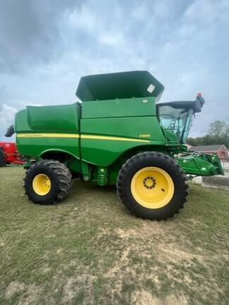 Image of John Deere S680 Primary image