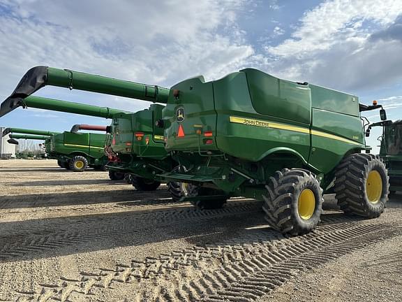 Image of John Deere S680 equipment image 3
