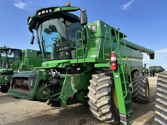 Image of John Deere S680 equipment image 1