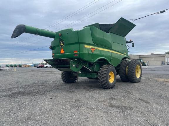 Image of John Deere S680 equipment image 3