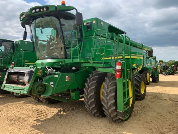 Main image John Deere S680