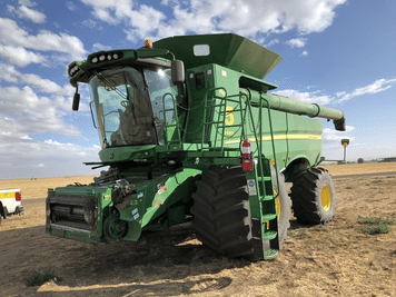 Main image John Deere S680