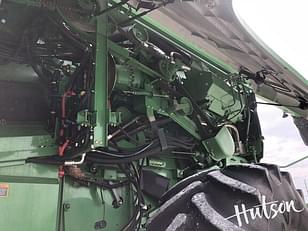 Main image John Deere S680 19