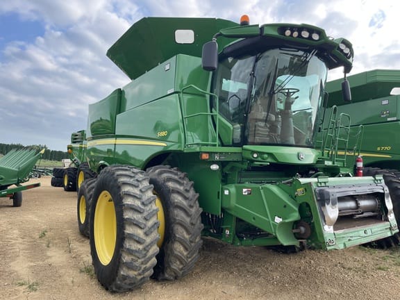 2013 John Deere S680 Equipment Image0